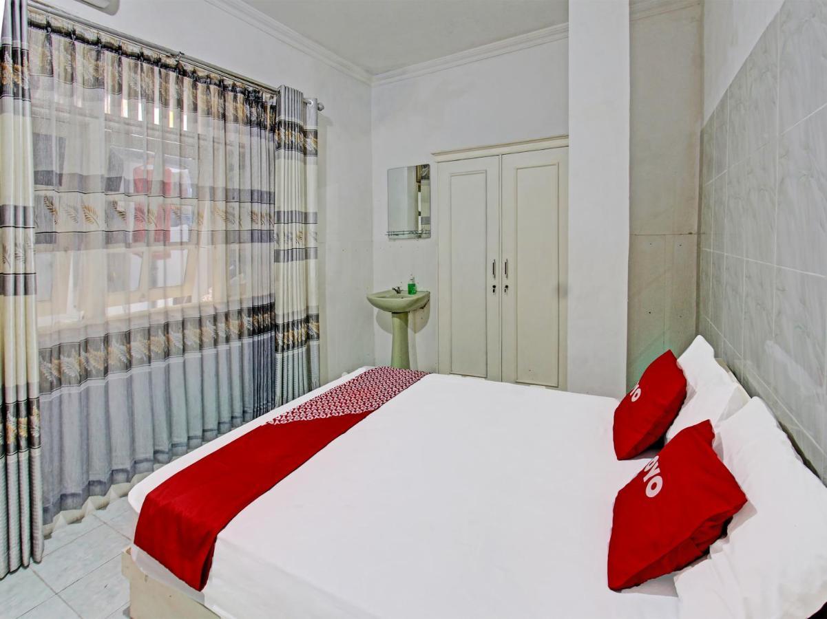Oyo 3741 Mutiara Syariah 1 Hotel Mataram Kültér fotó