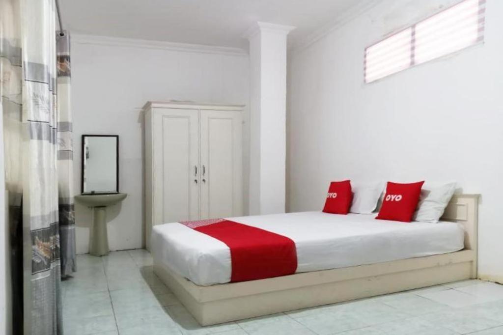 Oyo 3741 Mutiara Syariah 1 Hotel Mataram Kültér fotó