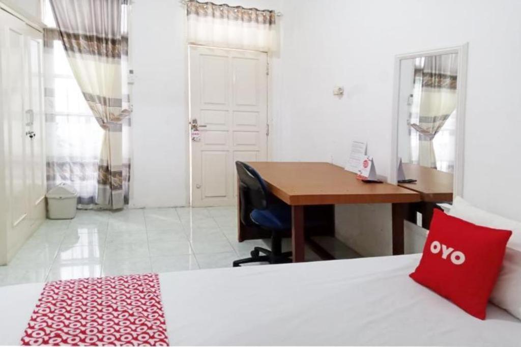 Oyo 3741 Mutiara Syariah 1 Hotel Mataram Kültér fotó