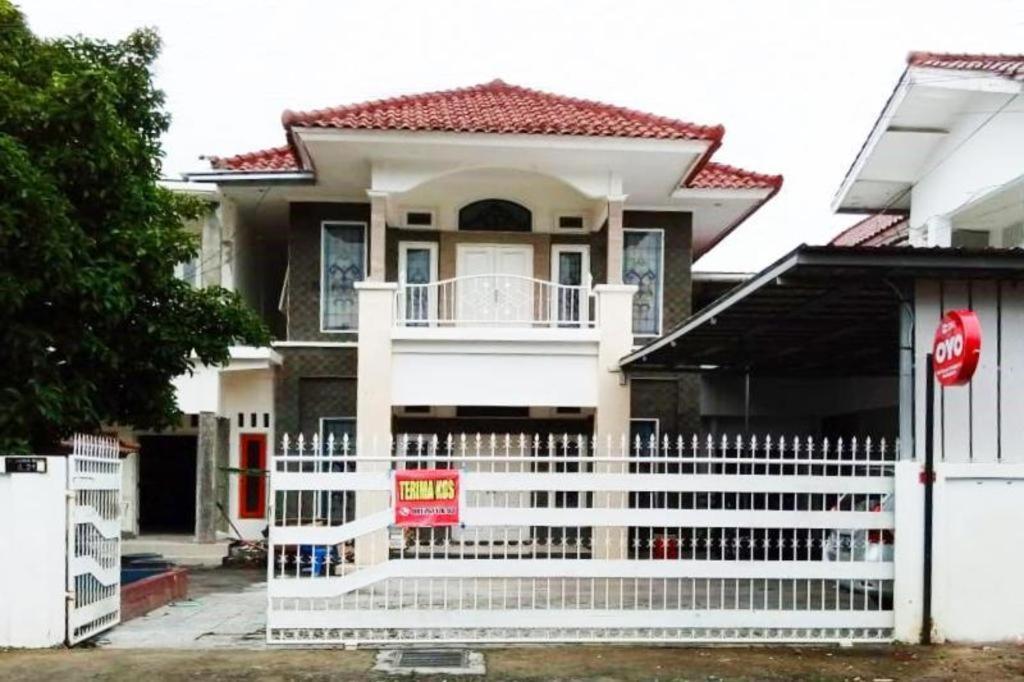 Oyo 3741 Mutiara Syariah 1 Hotel Mataram Kültér fotó